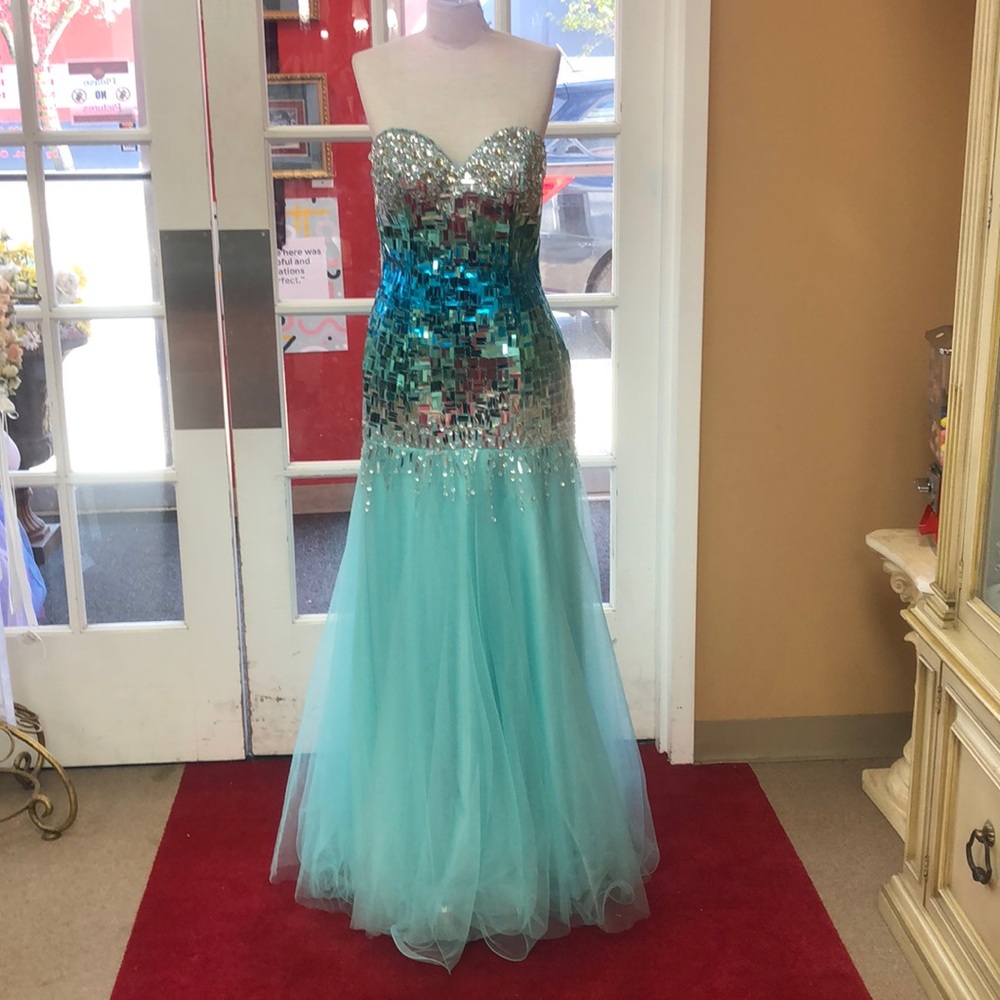 TONY BOWLS MIRROR SEQUIN TRUMPET DRESS